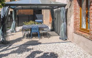 1 Bedroom Lovely Apartment In Trouvans - 9