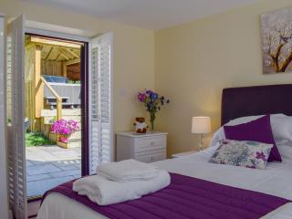 The Coach House - 8
