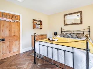 Lion Gate Lodge - 2