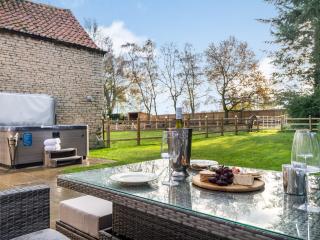 Coach House - 6