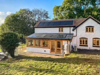 Quabbs Head Cottage - 2