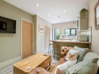 Wisteria Cottage - 3