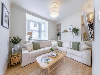 Lansdowne House - 7