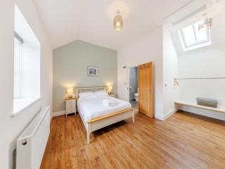 Ty Felin - Uk12744 - 2