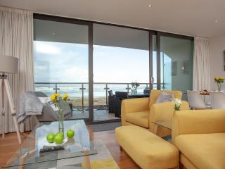 Ocean Serenity, Horizon View - 0