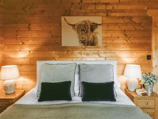 Henning Lodge - Uk31008 - 3