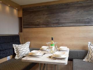 Lake Vyrnwy Luxury Glamping Pod 2 - 4