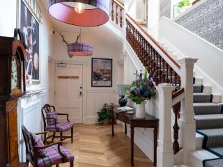 Courtyard - Uk7554 - 1