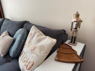 Modern Cozy Apartment - 5 min to Gondola - Free Parking & Terrace - 3