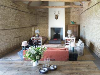 The Cotswold Barn - 8