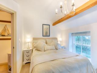 Graydon Cottage - 1