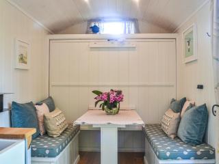 Herdwick Hut Mountain Retreat - 7