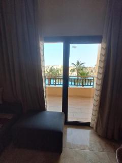 Modern Pool - View Sanctuary in Al Dau Heights - 0