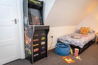Seaside View 3BR with Beach Access in Central Margate - 8