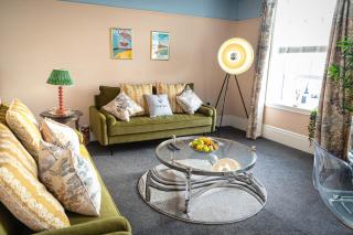 Seaside View 3BR with Beach Access in Central Margate - 0
