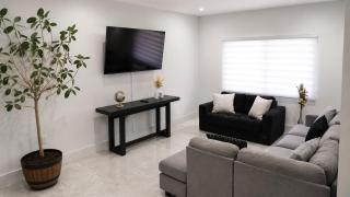 Modern 2BR in Miami - Centrally located - Free On-Site Garage Parking - 7
