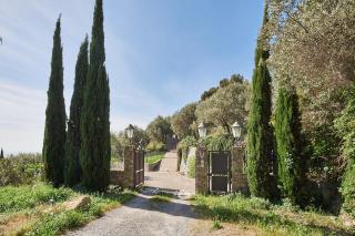 Alaxia Exclusive Apartments - 4