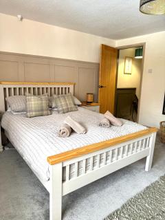 Rustic Retreat cottage - 2