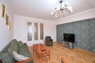 Yerevan Little Center Apartment with Balcony & City View - 9