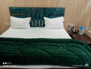 Yamuna pag pinewood hotel and restaurant - 5