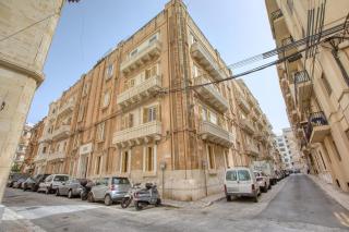 NEW 4-Bedroom Apartment, Steps from the Promenade by SF Homes - 8