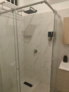 Apartamentos con estilo y amplios - 0