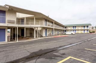 Motel 6 Albuquerque Northeast - Albuquerque - 9
