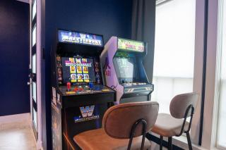 Houston Haven Pool Projector Firepit Arcade Games - 1