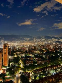 Apto en El Poblado con la mejor vista de Medellín - 6