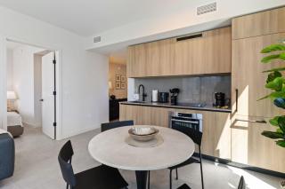 Stunning 2BR-2BA w Rooftop Pool Prime Location - 3