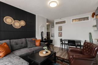 Quiet & Walkable: Stampede, BMO, Nightlife & Eats! - 4