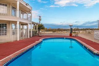 Motel 6-Waxahachie, TX - 2