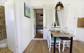 Apartment with garden and BBQ area - 5