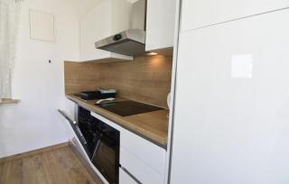 Apartment with garden and BBQ area - 2