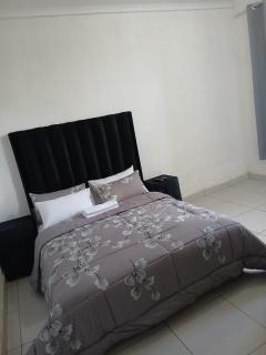 STEP INN GUESTHOUSe - 0