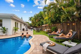 6 BR Villa Steps to Ocean Pool Sauna & Jacuzzi - 3
