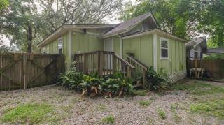 Delightful 2-bedroom, 1-bath home near Biloxi's scenic Back Bay - 8