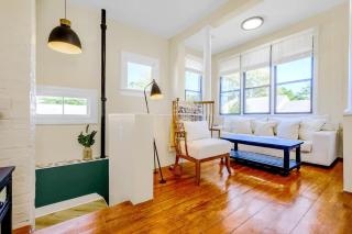Aerie Loft: Cozy 1-Bedroom Retreat in Biloxi, Perfect for Couples! - 6