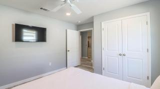 Cozy 2BR/1BA Duplex Just Blocks from Downtown Biloxi, Beaches and Entertainment - 1