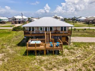 Dog-friendly seaside home with WiFi deck amazing views minutes from beach - 9