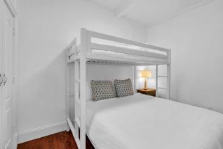 2BR Guest House - Sleeps 6 - Walk to Beach & Fun - 3