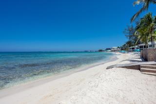 ON 7-MILE BEACH 2-Bedroom Renovated Ground Floor Condo at Plantation Village - 4