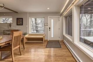 Elegant 2BR Retreat Prime Downtown Location Overlooking Parks Greenbelt - 2