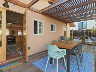 Chic Mt Washington Bungalow with Private Deck and Yard - 8