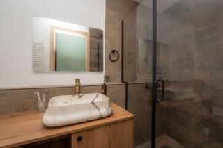 Vineyard Hotel & Winery - 2