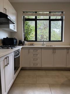 Luxury 2BR Apartment Victoria Falls Estate - 5