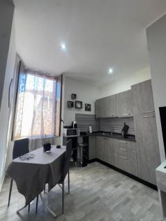 Holiday House - 8