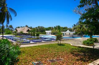 Beachfront Studio with AC, Restaurant and Gym - 5
