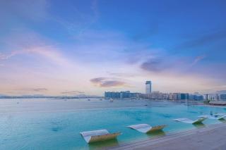 Huge Lux Seaview flat with private beachpoolgym! - 5