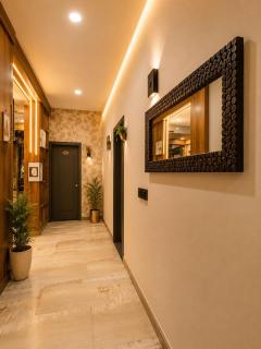 Hotel Crystal Blues - 4